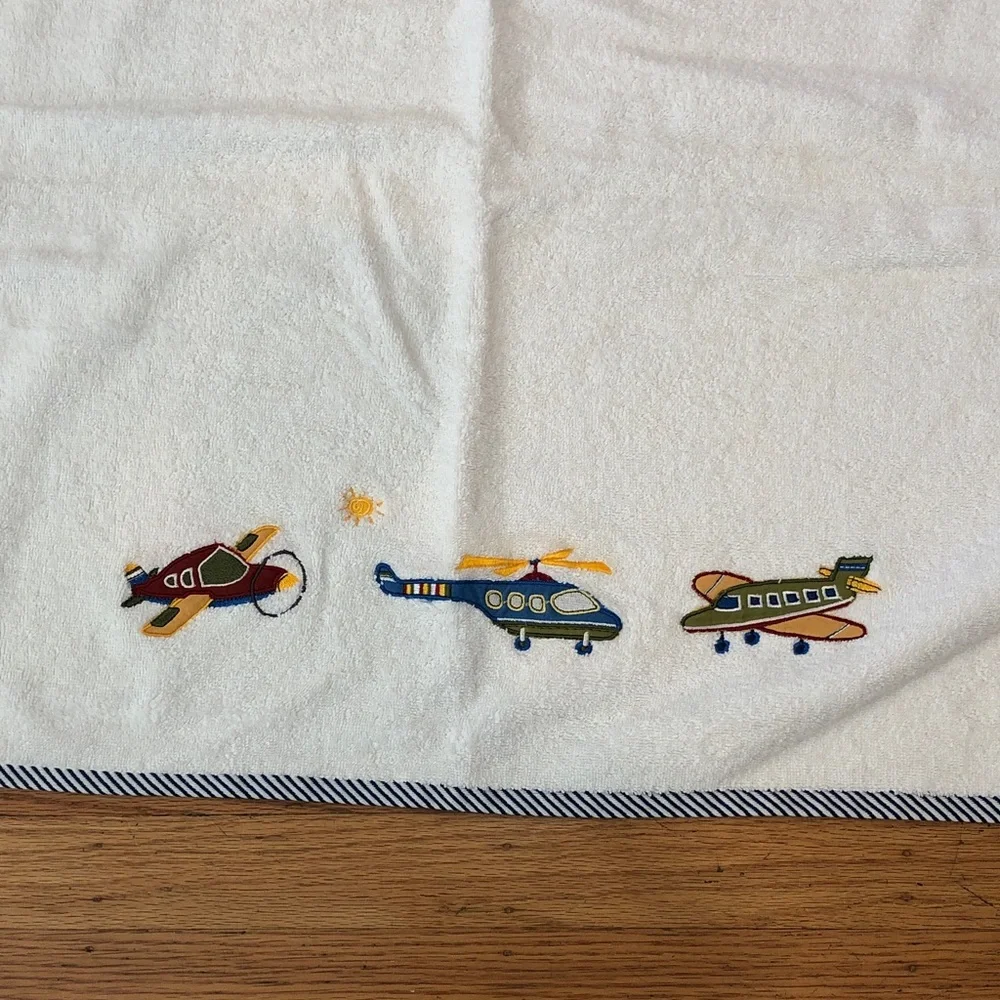 Airplane Embroidered Towel Set - White, NWT